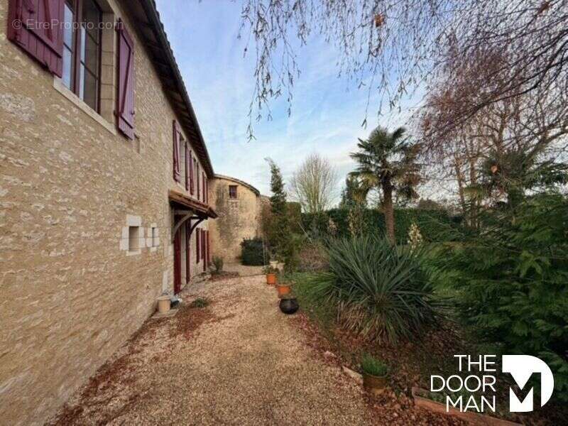 Maison à CELLES-SUR-BELLE