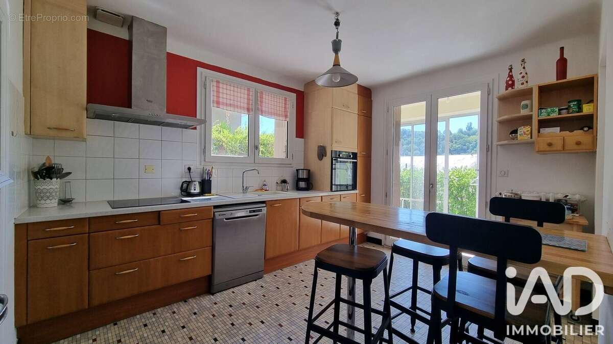 Maison 157 m² à Le Monastere  - photo 4
