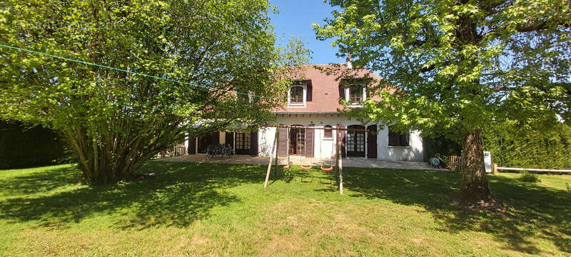 Maison à VERNEUIL-SUR-VIENNE