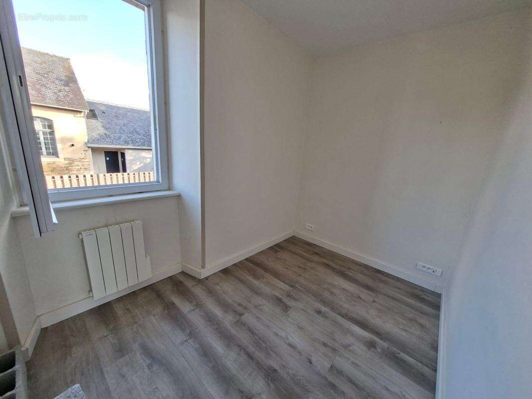 Maison à LOCQUIREC