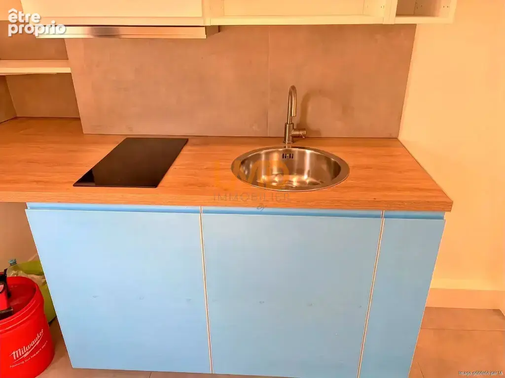 Paris 10e – Studio rénové au dernier étage - photo 5