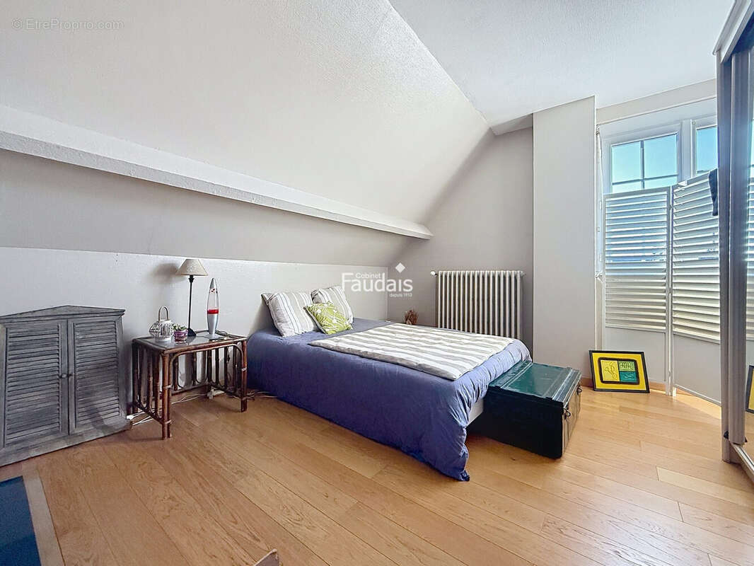 Maison 170 m² à Saint-Lo  - photo 8