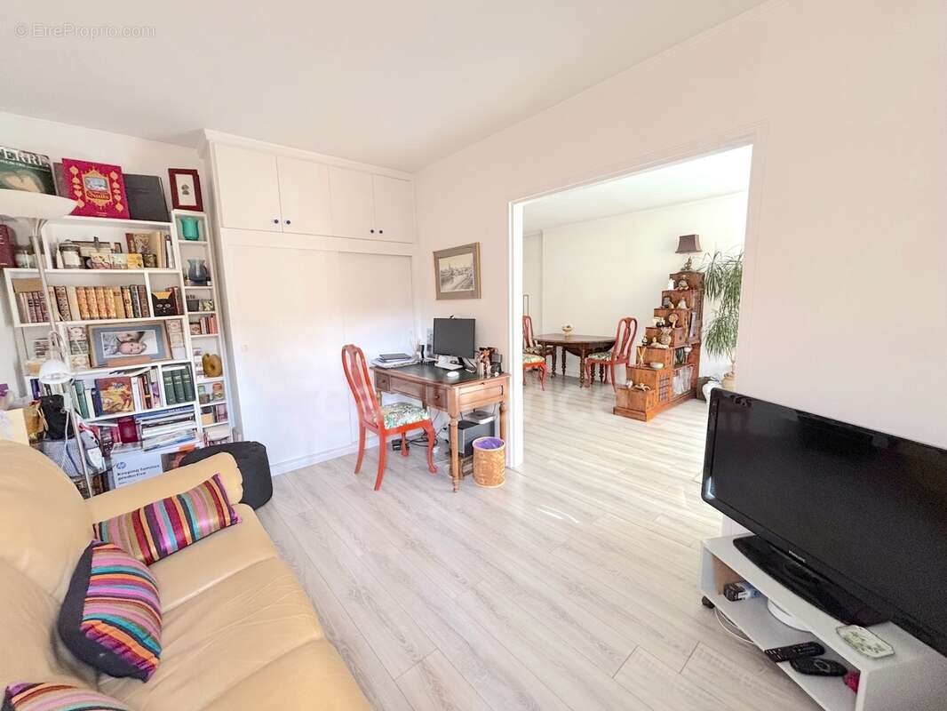 Appartement à vendre 4 pièces MOUGINS (06) - photo 3