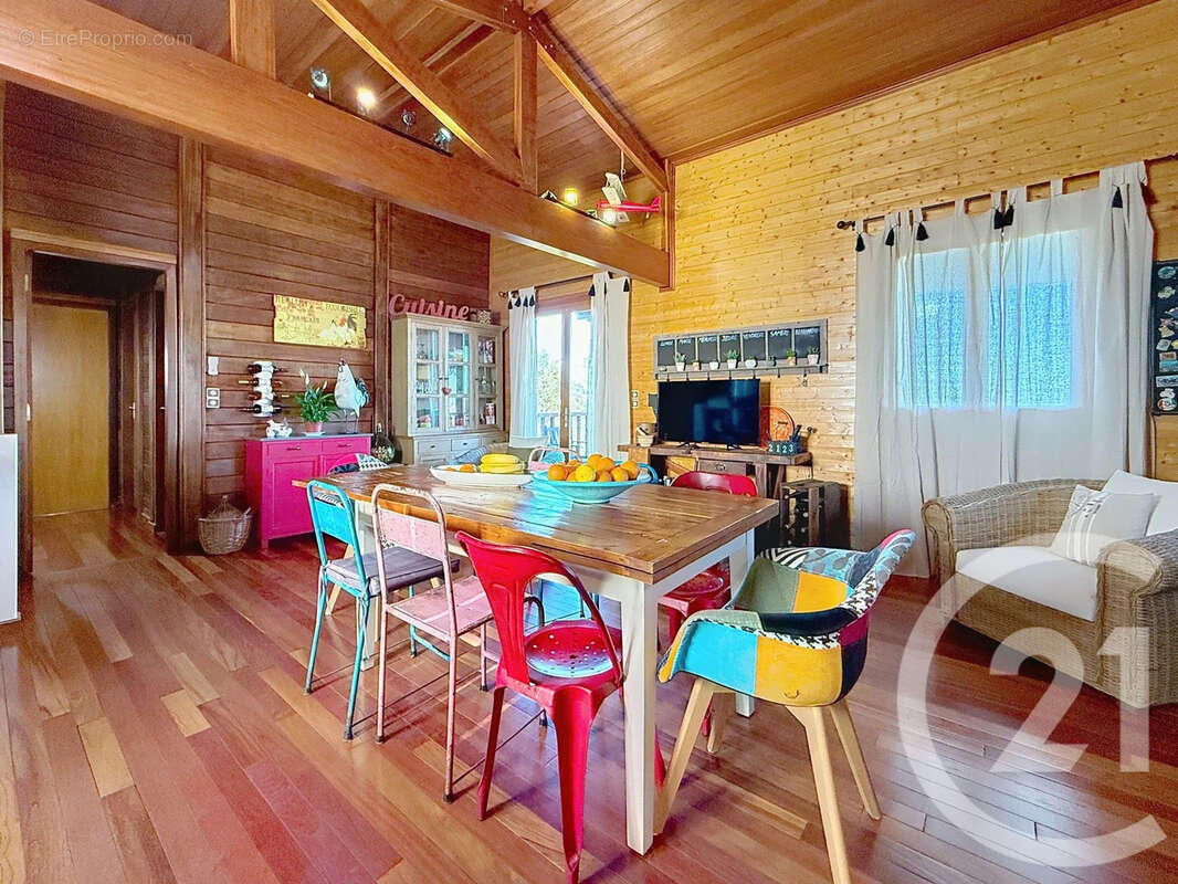 Maison à SANTA-MARIA-POGGIO