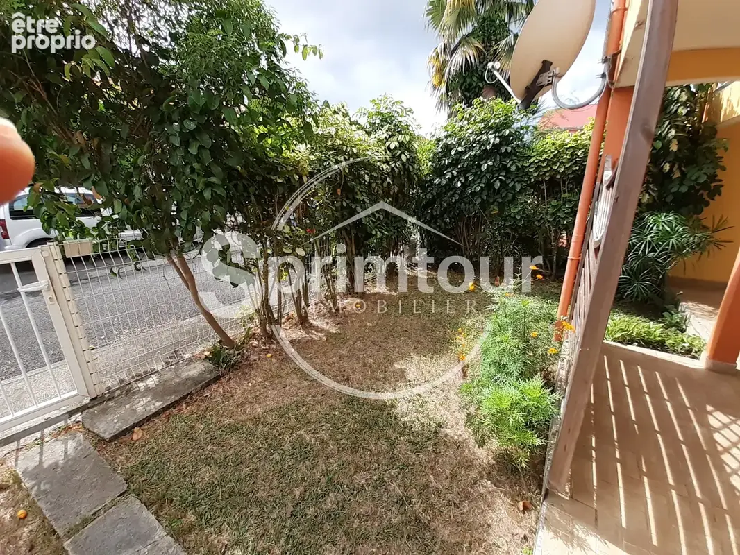 Appartement à BAIE-MAHAULT