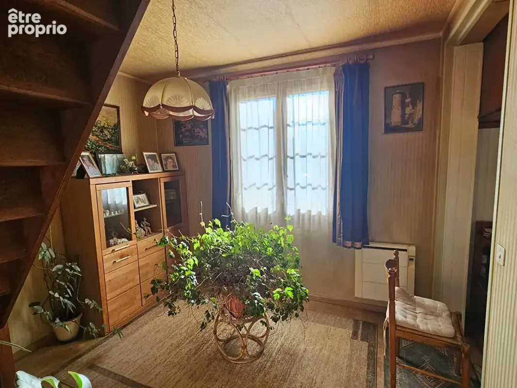 À VENDRE -Maison familiale de type 6 avec grand terrain clôturé, à moins de 10 minutes de Figeac - photo 6