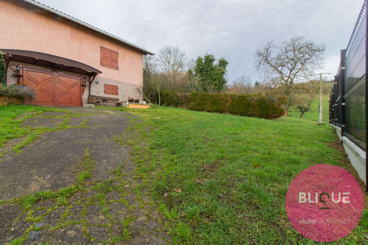 Maison à LAITRE-SOUS-AMANCE