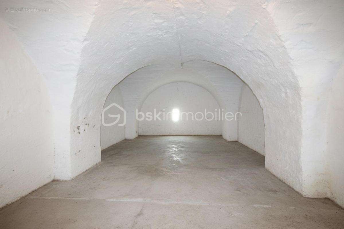MILHAUD – Maison de village avec travaux et très fort potentiel - photo 20