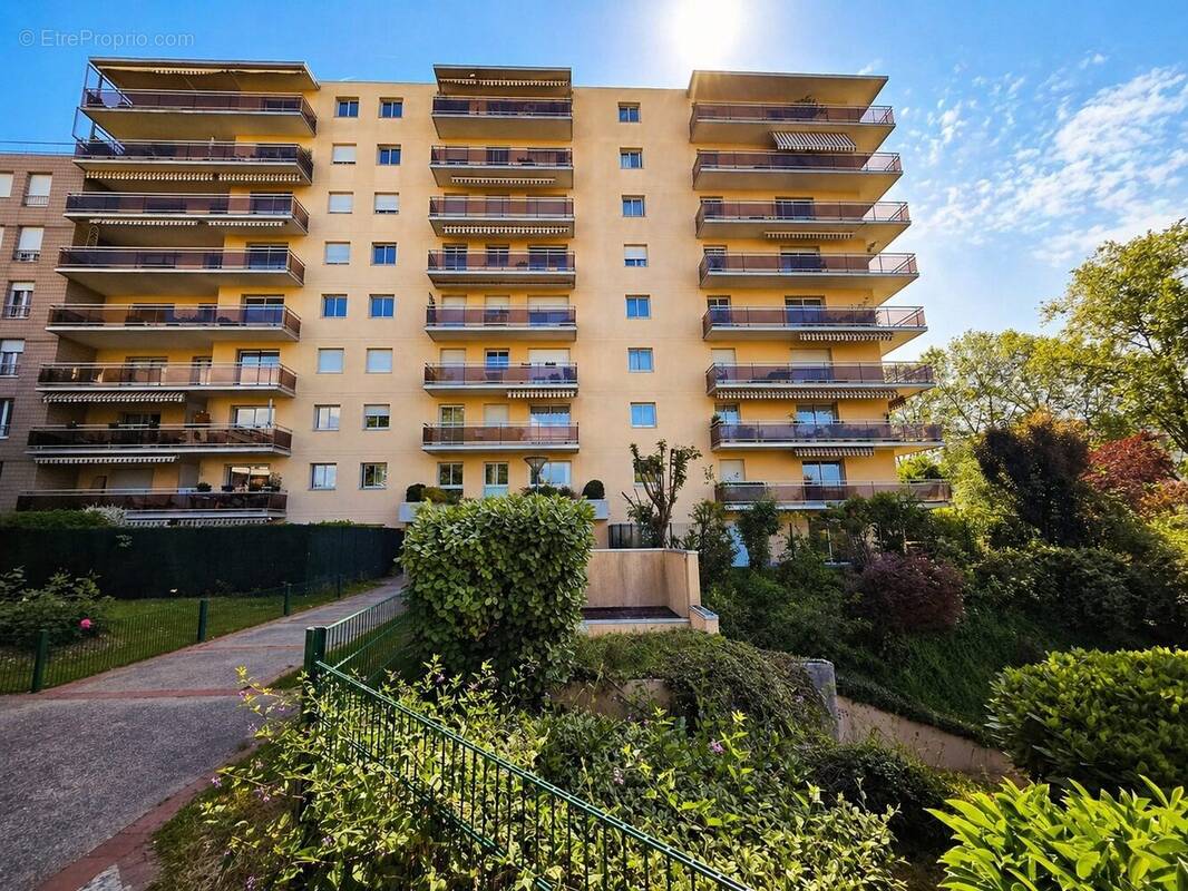 Appartement à MAISONS-ALFORT