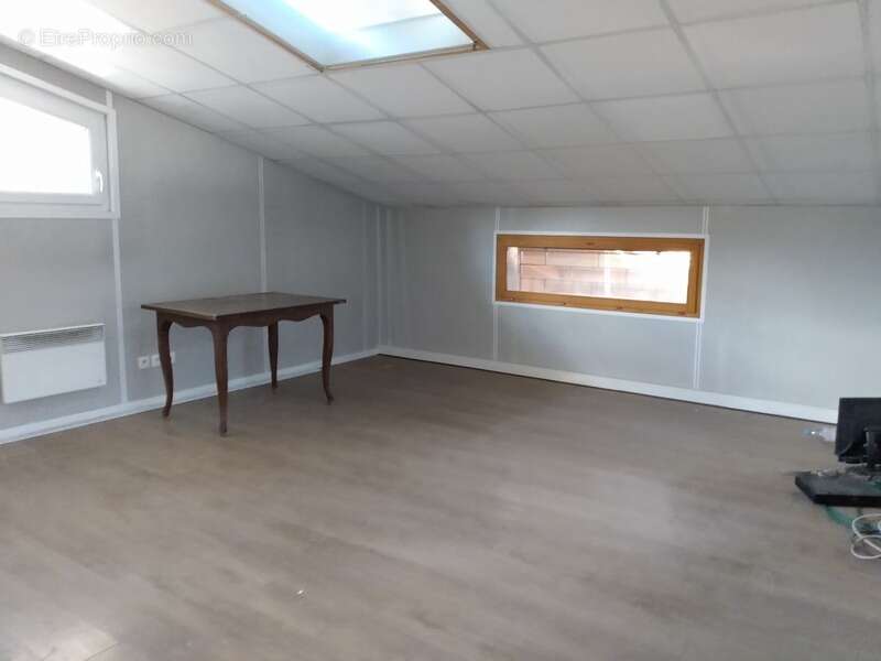 Locaux d'activités et bureaux loués à vendre SAINT JEOIRE PRIEURE (73) - photo 12