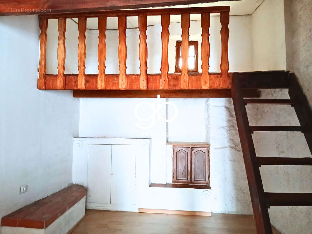 Appartement à GANGES