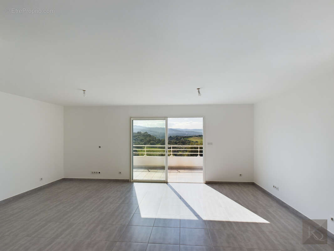 Appartement à BASTELICACCIA