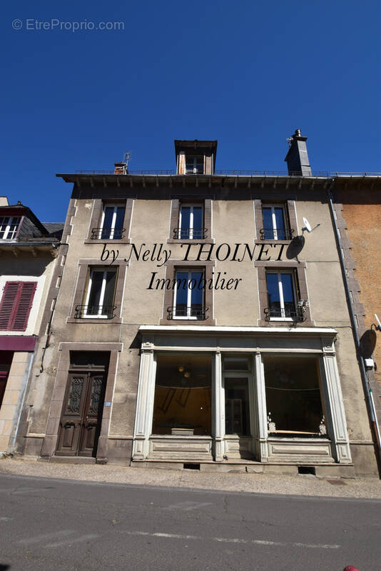 Maison à CONDAT