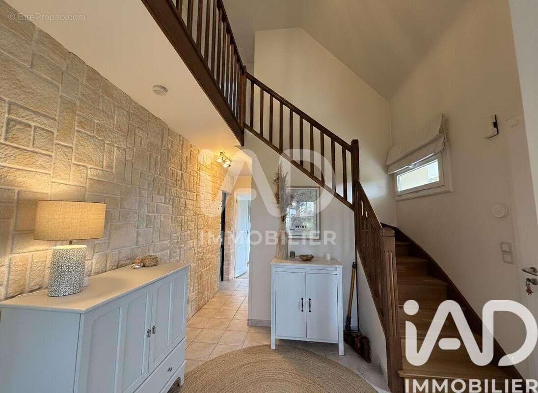 Photo 2 - Maison à LE MESNIL-ESNARD