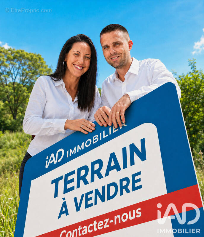 Photo 1 - Terrain à LA COURONNE