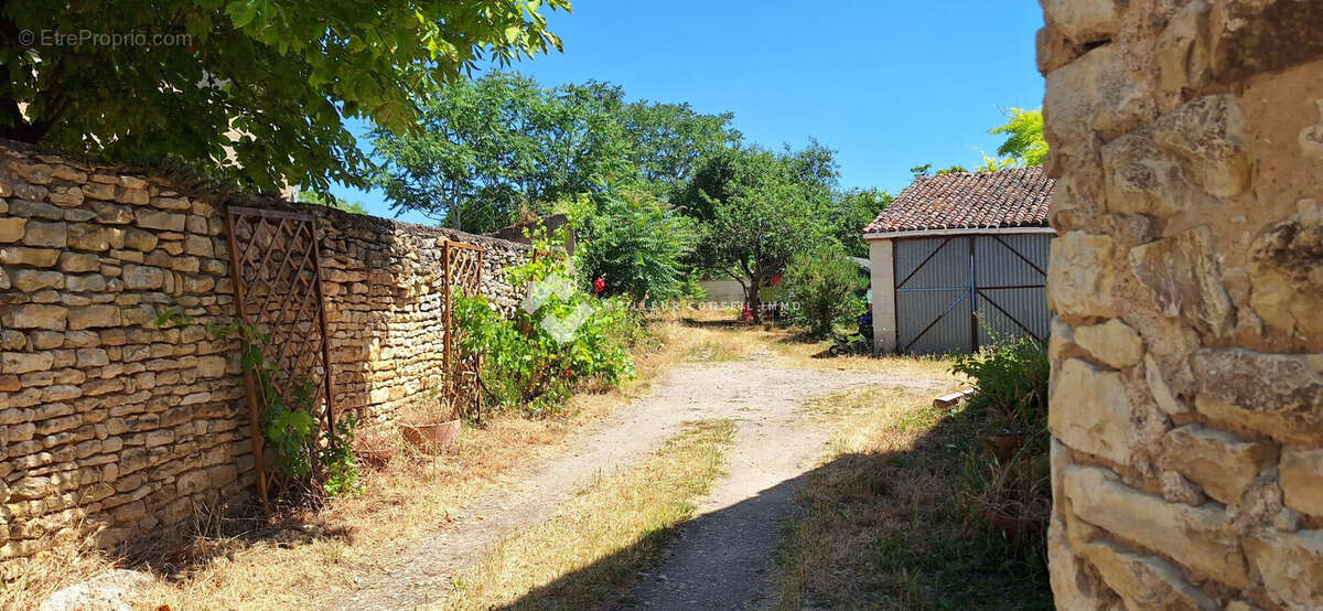 Maison 79 m² à Chabournay  - photo 7