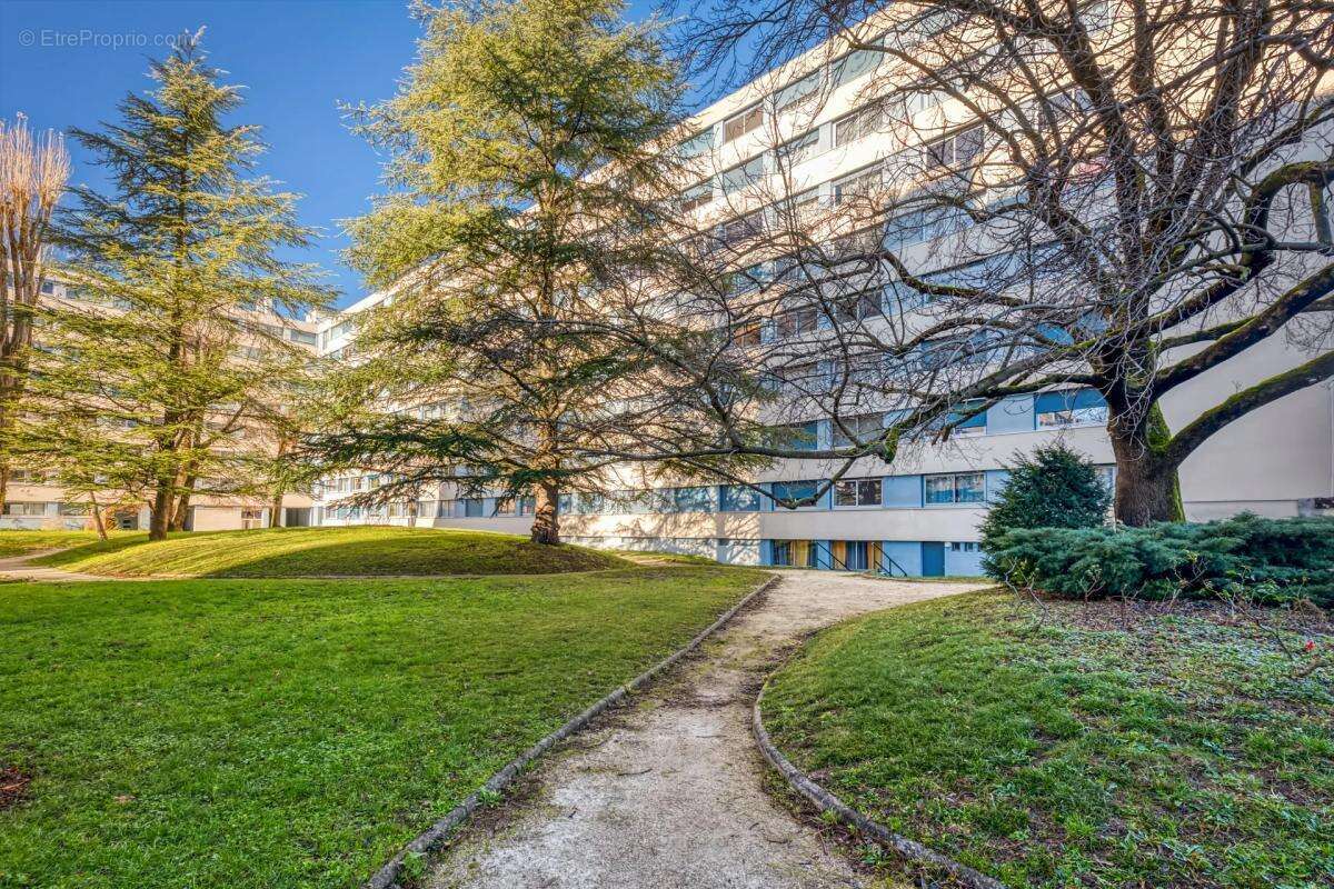 Appartement à SEYSSINET-PARISET