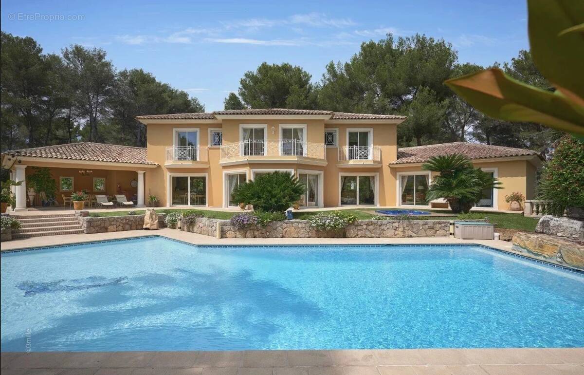 Maison à MOUGINS