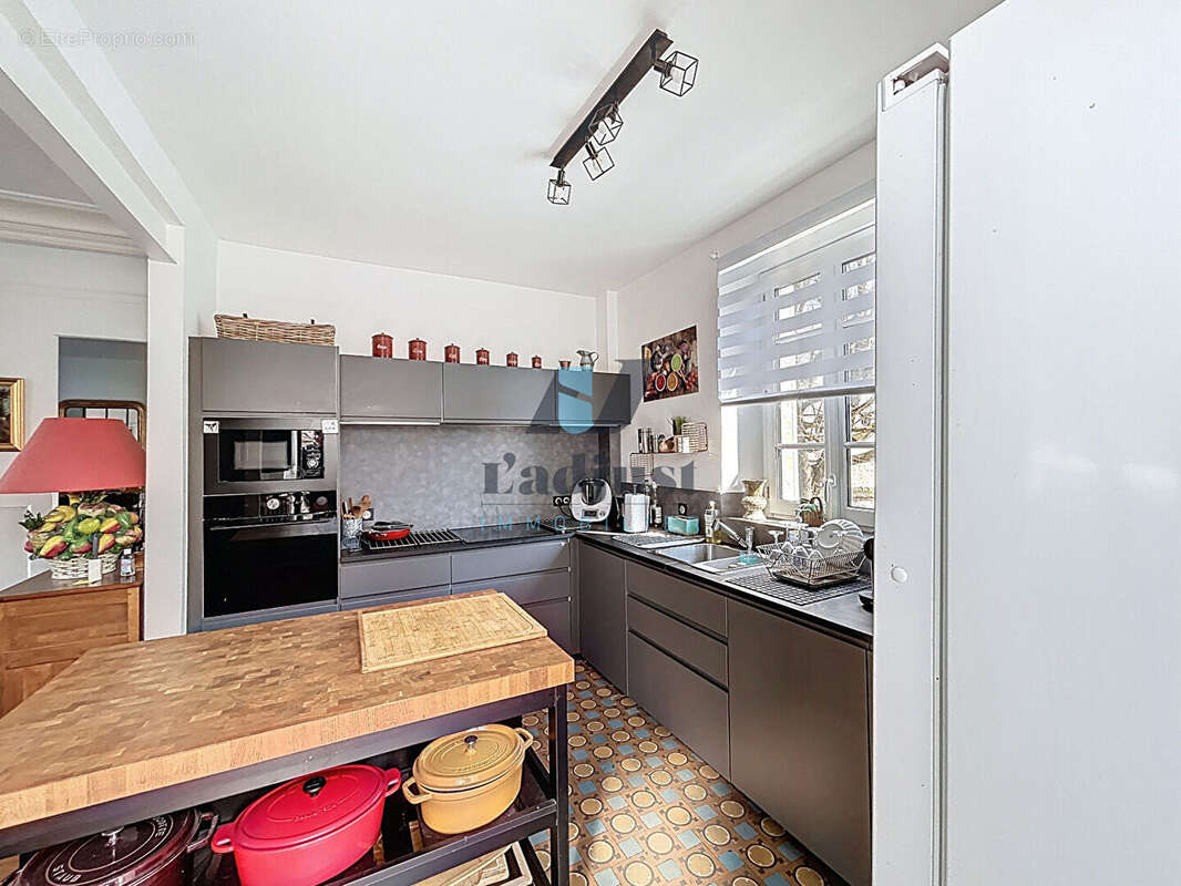 Maison à SAINT-PIERRE-LES-NEMOURS