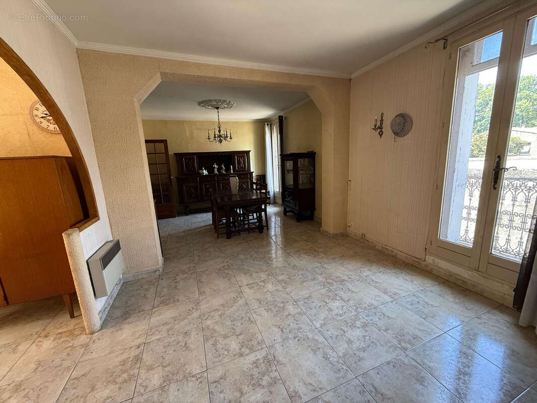 Maison à MONTAGNAC