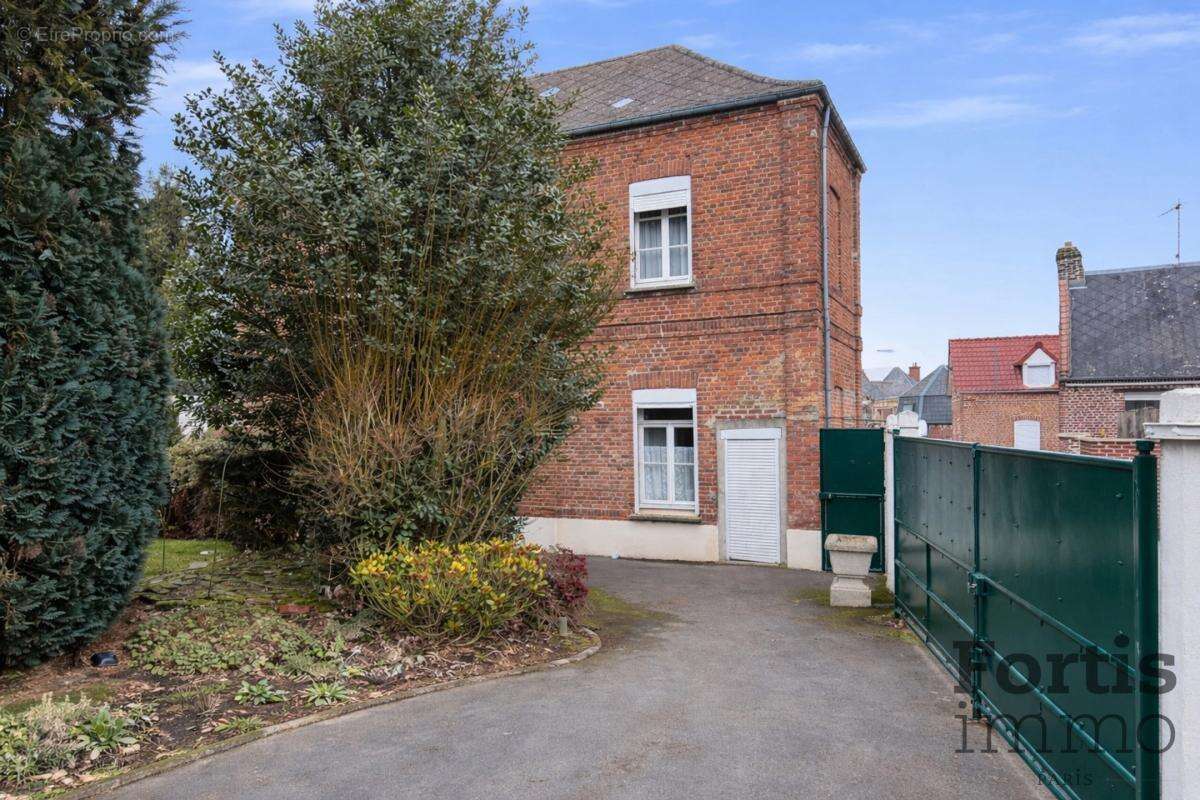 Maison à BEAUMONT-EN-CAMBRESIS