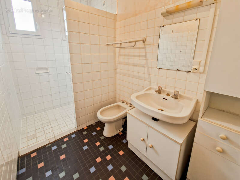 Maison à SAINT-JEAN-D'ANGELY