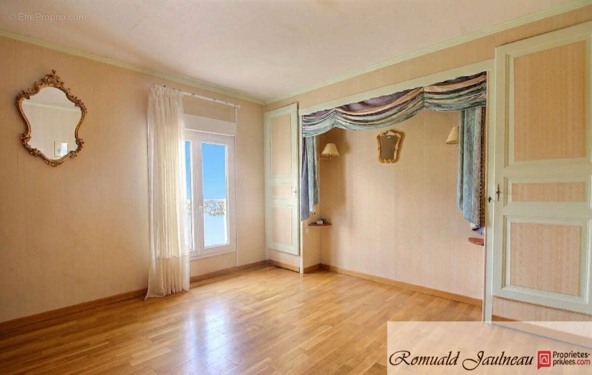 Appartement à BROU