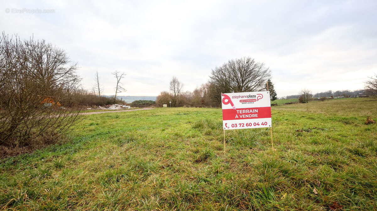 Terrain à LACHAMBRE