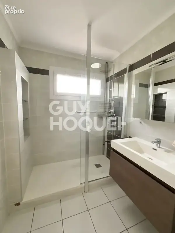 Maison de plain-pied T5 de 118 m2 habitable, surface totale au sol 170 m2 proche centre - photo 11