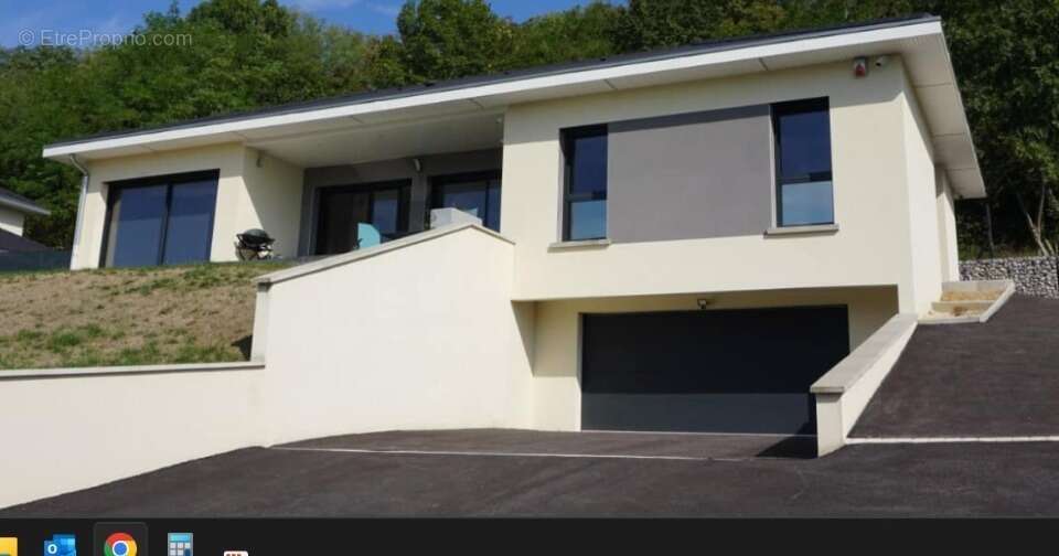 Terrain à CHATEAUNEUF-SUR-ISERE