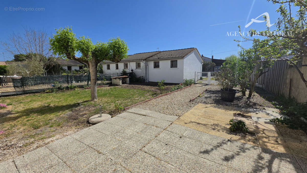 Appartement à ARES