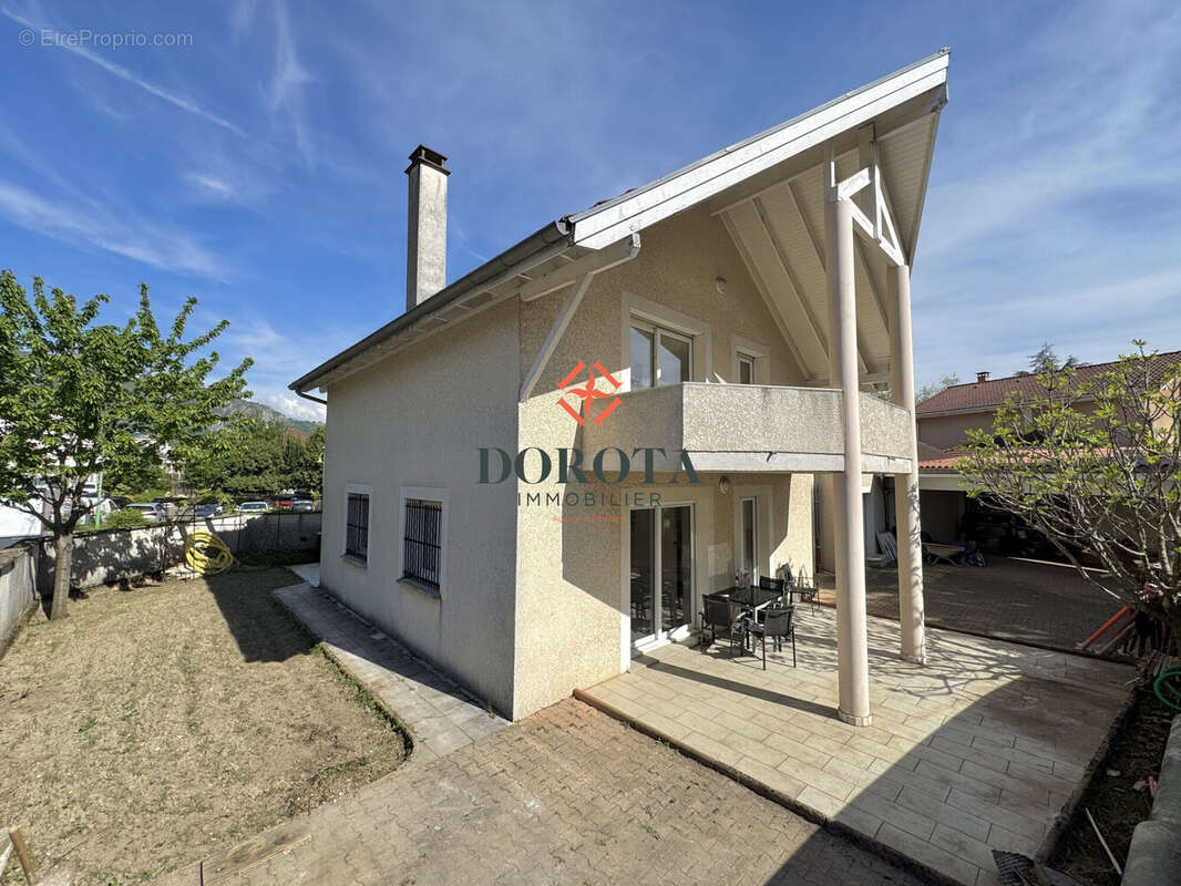 Maison à FONTAINE