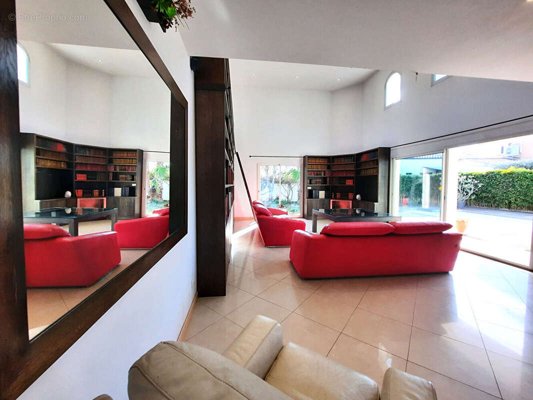 Maison à VILLENEUVE-LES-MAGUELONE