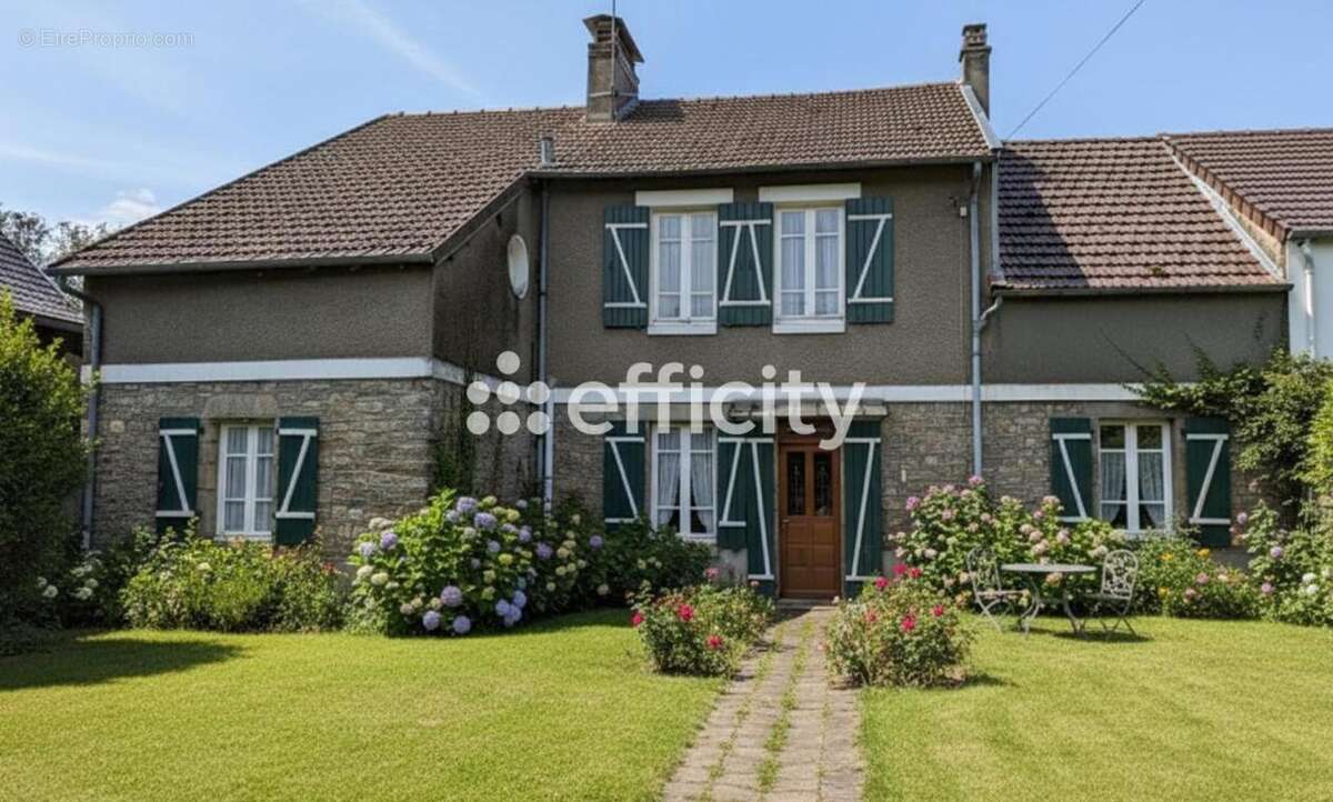 Maison à SAINT-SULPICE-LES-FEUILLES