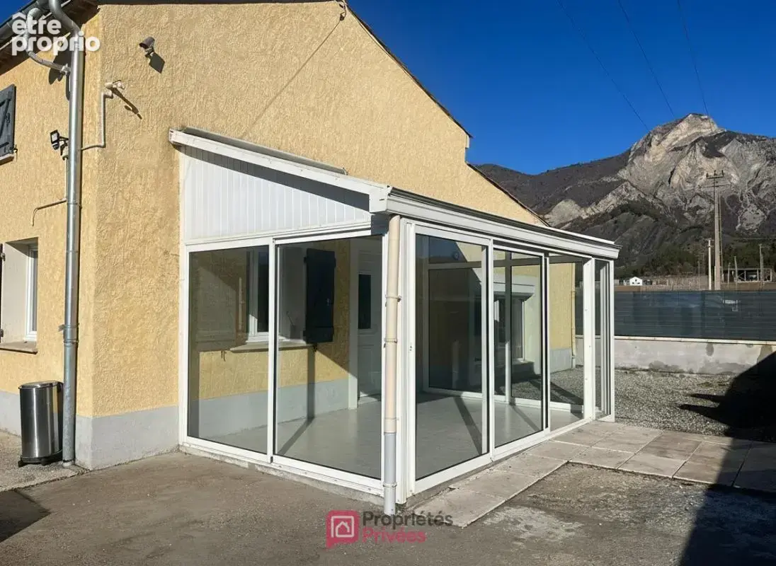 À l'abris des regards- maison 5 pièces sur terrain plat, à découvrir ! - photo 5