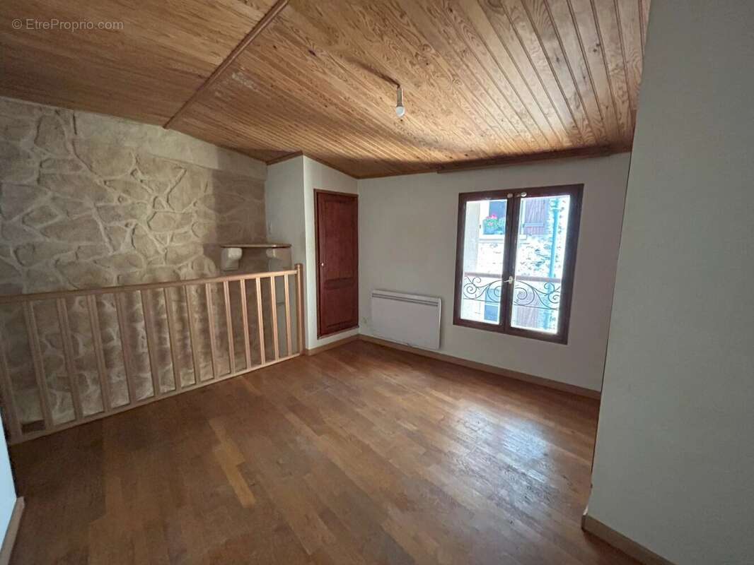 Maison à FIGANIERES