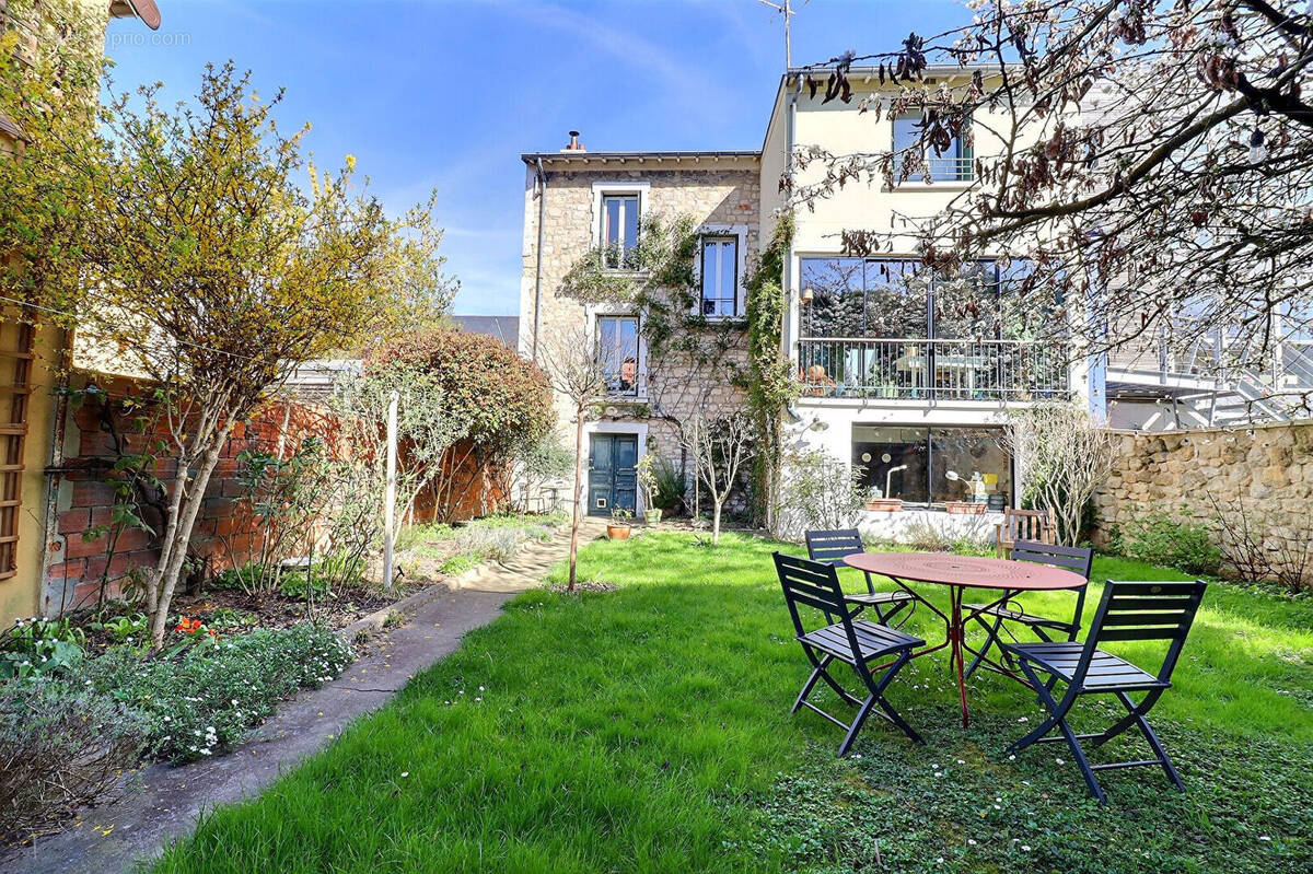 Maison à VITRY-SUR-SEINE