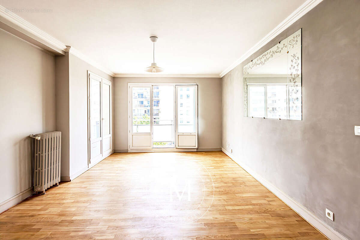 Appartement à MONTROUGE