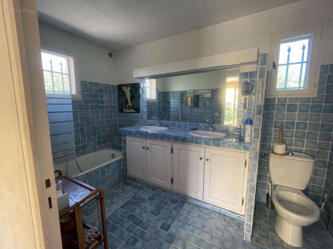 Maison 211 m² à Grasse  - photo 12