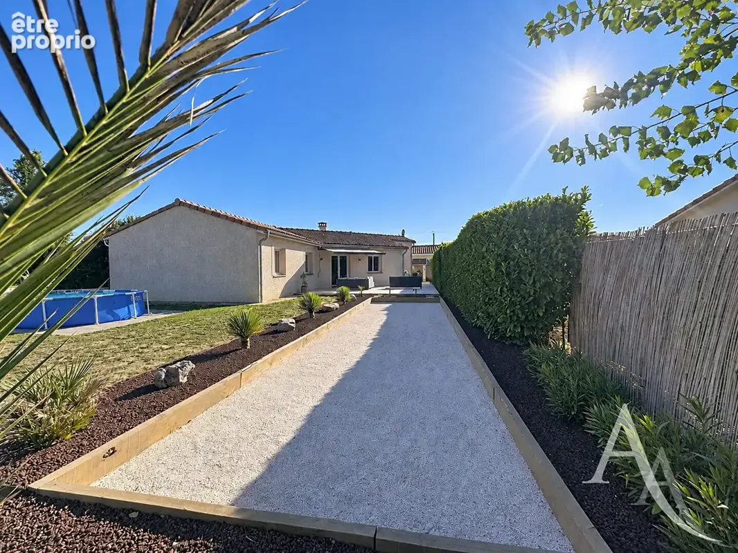 Maison à MAUZAC
