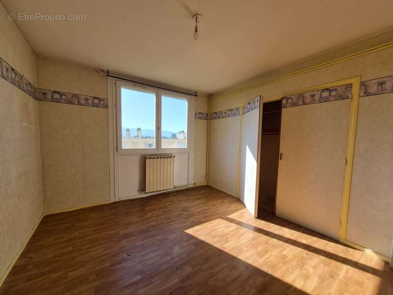 Appartement à ROMANS-SUR-ISERE