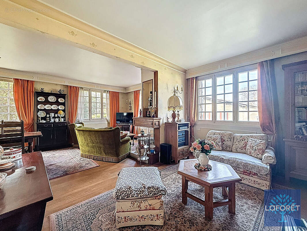 Maison à VIGNEUX-SUR-SEINE