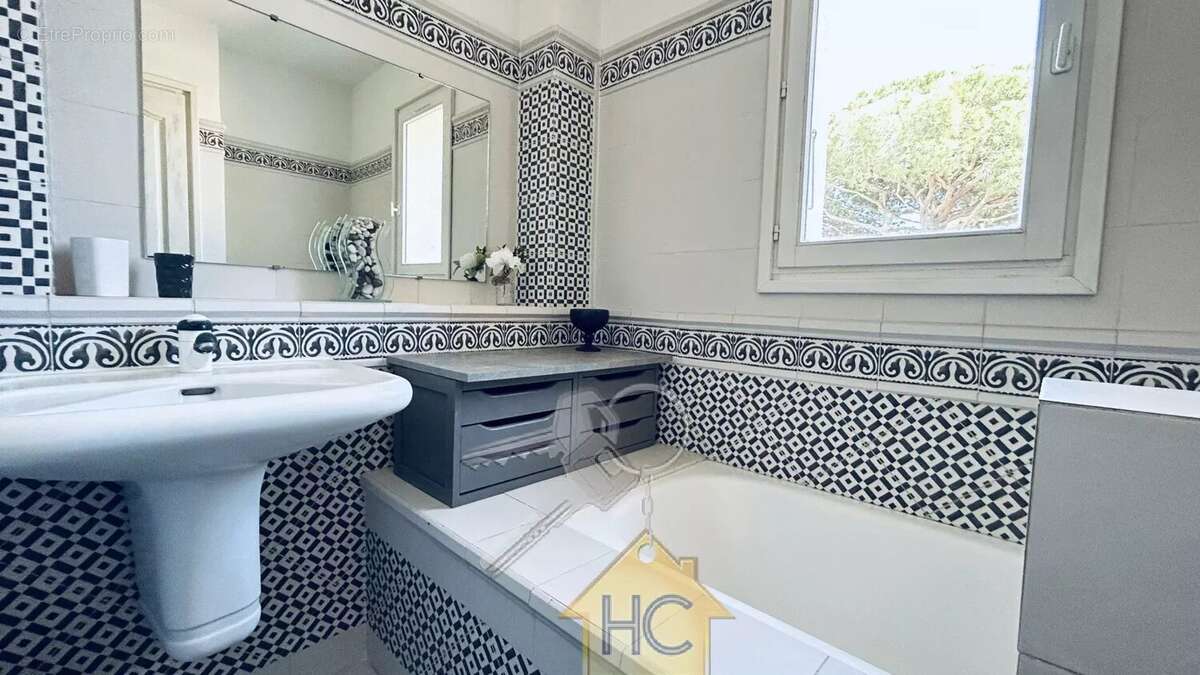 Maison à SAINT-RAPHAEL