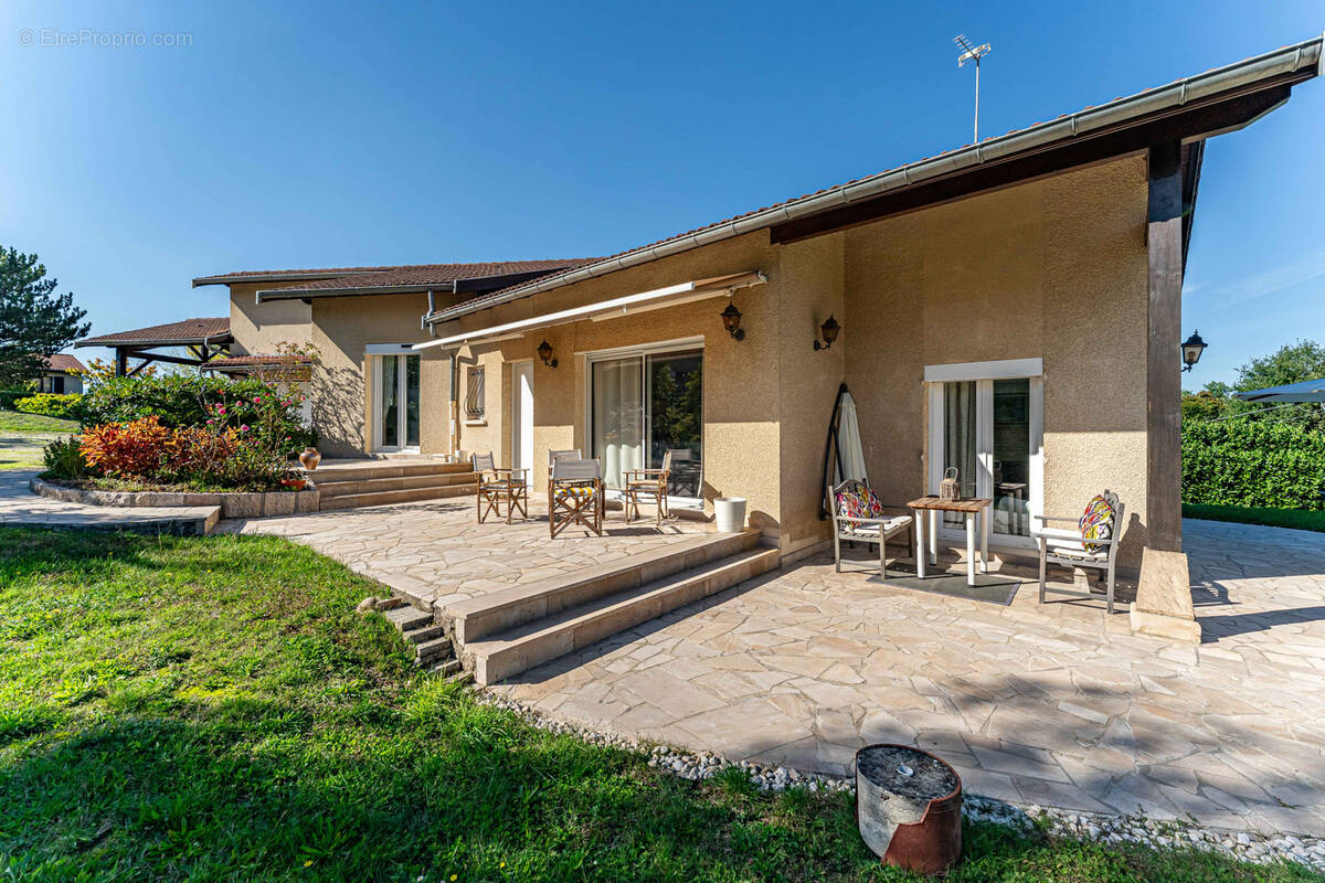 Maison à FRANCHEVILLE