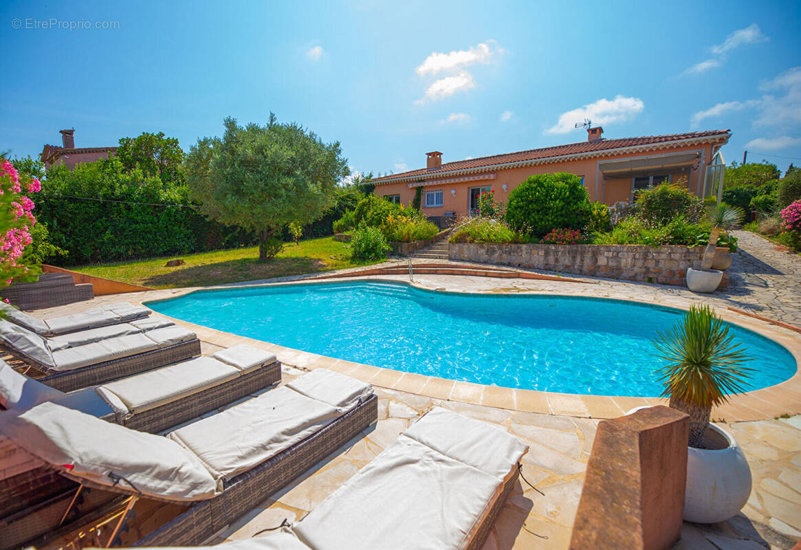 Maison à MANDELIEU-LA-NAPOULE