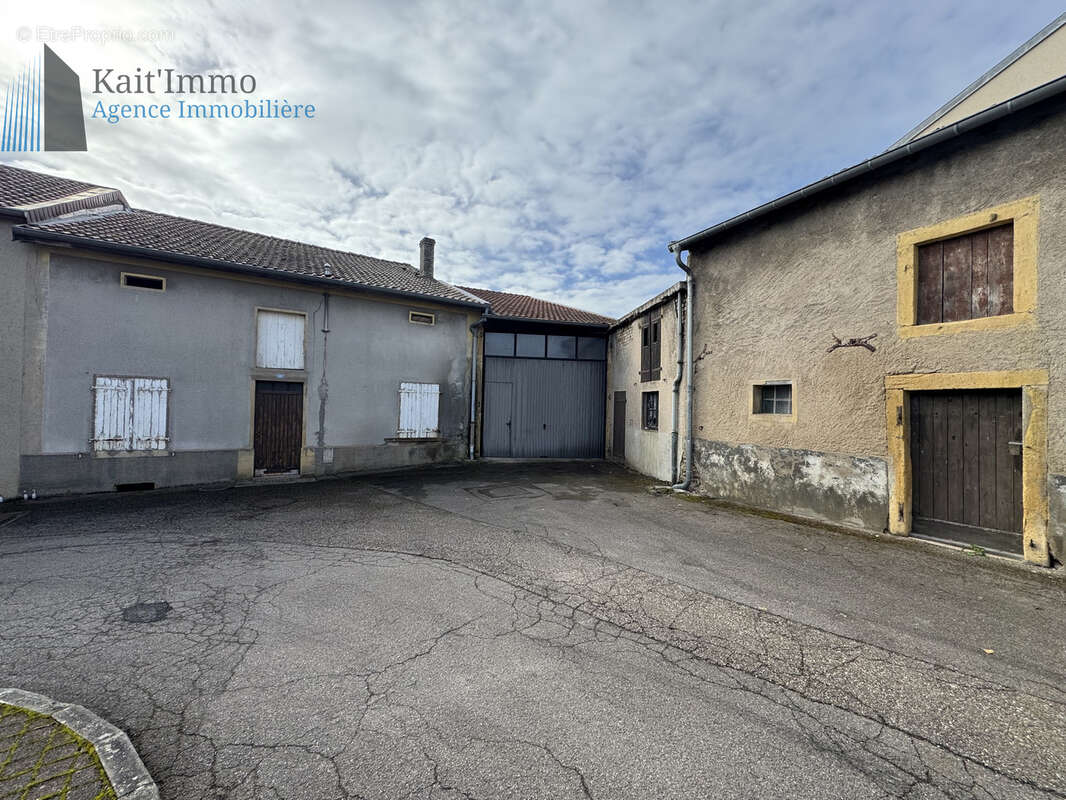 Maison à ENNERY