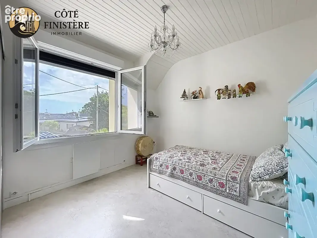 En exclusivité ! Maison de charme avec studio à 800 m de la plage des Sables Blancs ! - photo 11