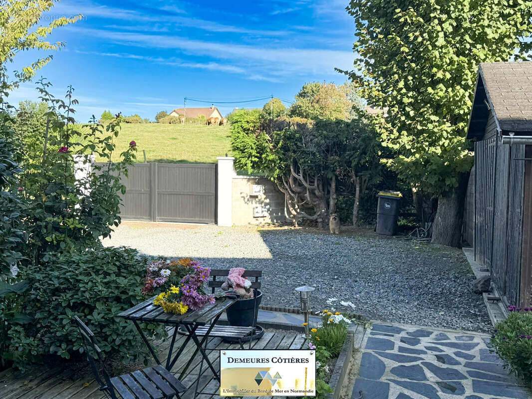 Maison à OCTEVILLE-SUR-MER