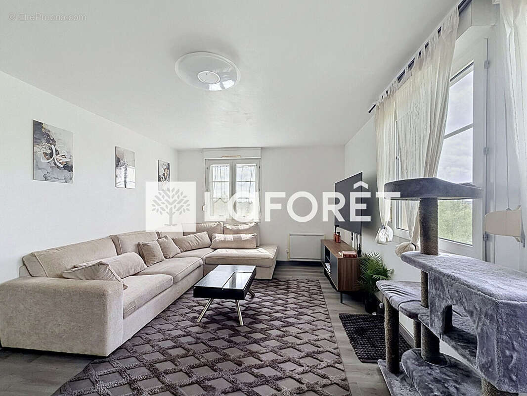 Appartement à MOISSY-CRAMAYEL