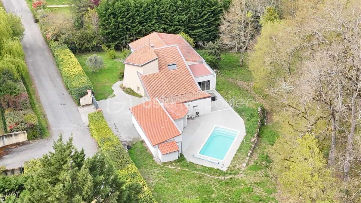 Maison à MONTASTRUC-LA-CONSEILLERE